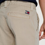 Pantaloni Tommy Hilfiger Jeans TJM DAD LIGHTWEIGHT Oro - Foto 4