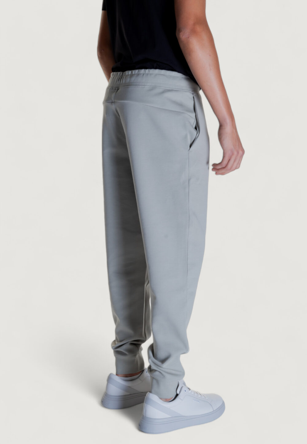 Pantaloni sportivi Calvin Klein SHADOW EMBOSSED LOGO Grigio - Foto 4