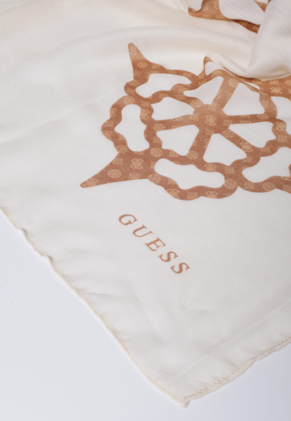 Pashmina Guess SESTRI LOGO MAXI PEONY 8 Beige scuro - Foto 2