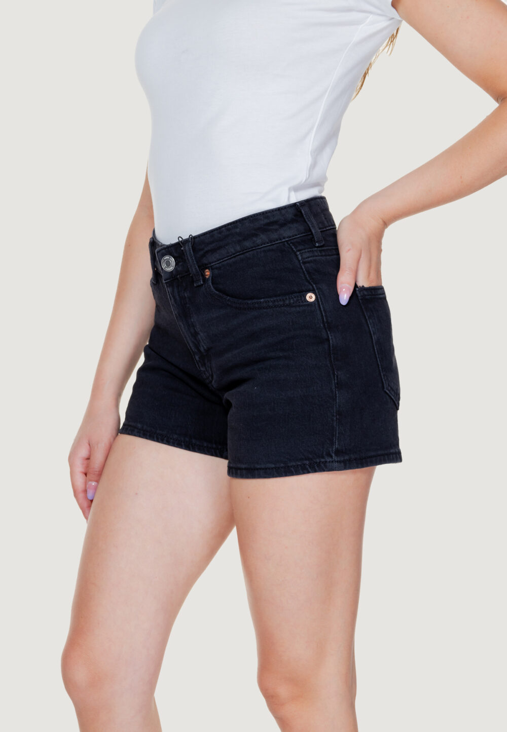 Shorts Vero Moda VMTESS MR SHORT DNM SHORTS MIX GA NOOS Nero - Foto 2