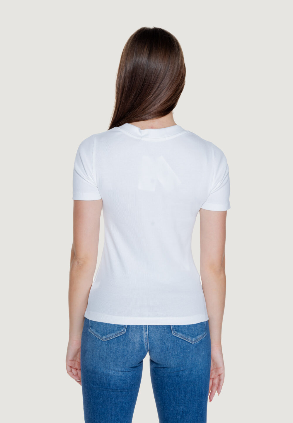 T-shirt Calvin Klein Jeans WOVEN LABEL RIB V-NECK Bianco - Foto 3