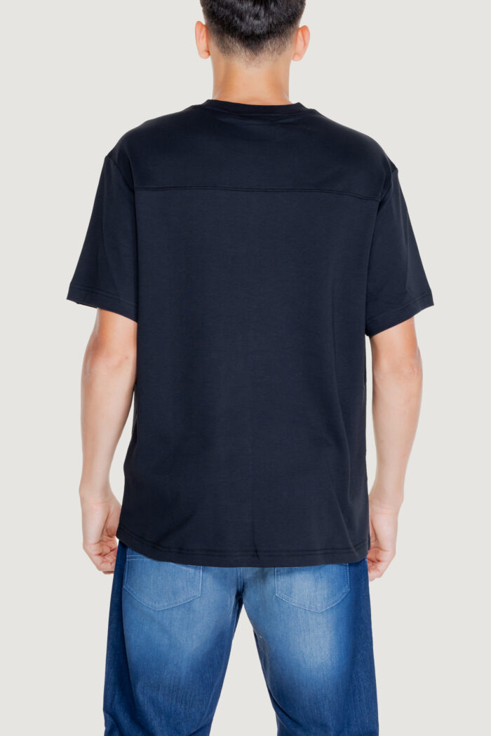T-shirt Calvin Klein SHADOW EMBOSSED LOGO Nero