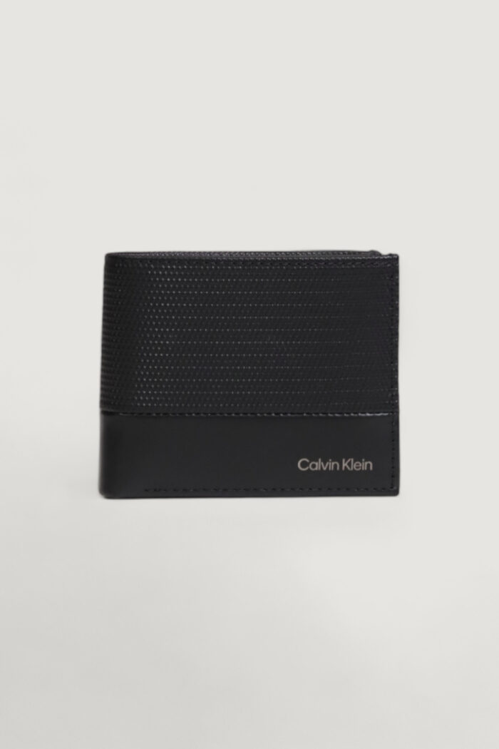 Portafoglio con portamonete Calvin Klein CK REMOTE BIFOLD 5CC W/COIN Nero