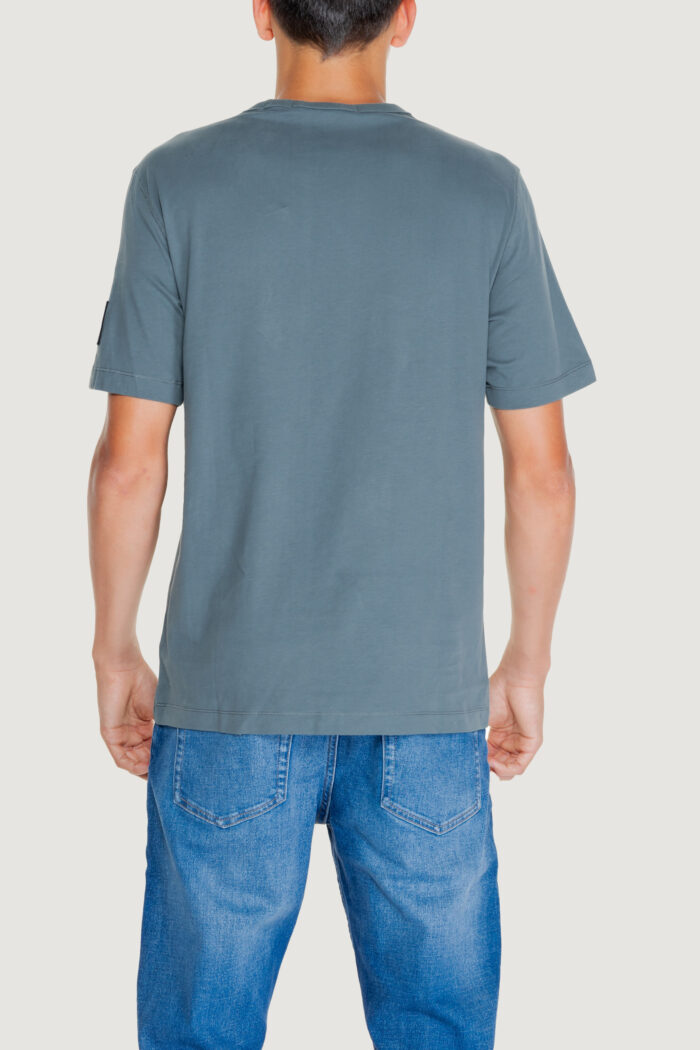 T-shirt Calvin Klein BADGE REGULAR TEE Grigio