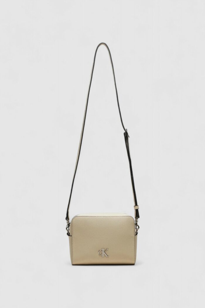 Borsa Calvin Klein MINIMAL MONOGRAM CAMERA BAG Beige