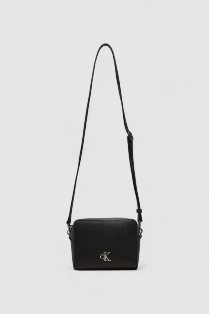 Borsa Calvin Klein MINIMAL MONOGRAM CAMERA BAG Nero