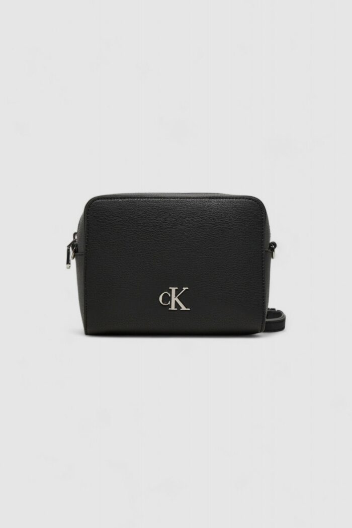 Borsa Calvin Klein MINIMAL MONOGRAM CAMERA BAG Nero