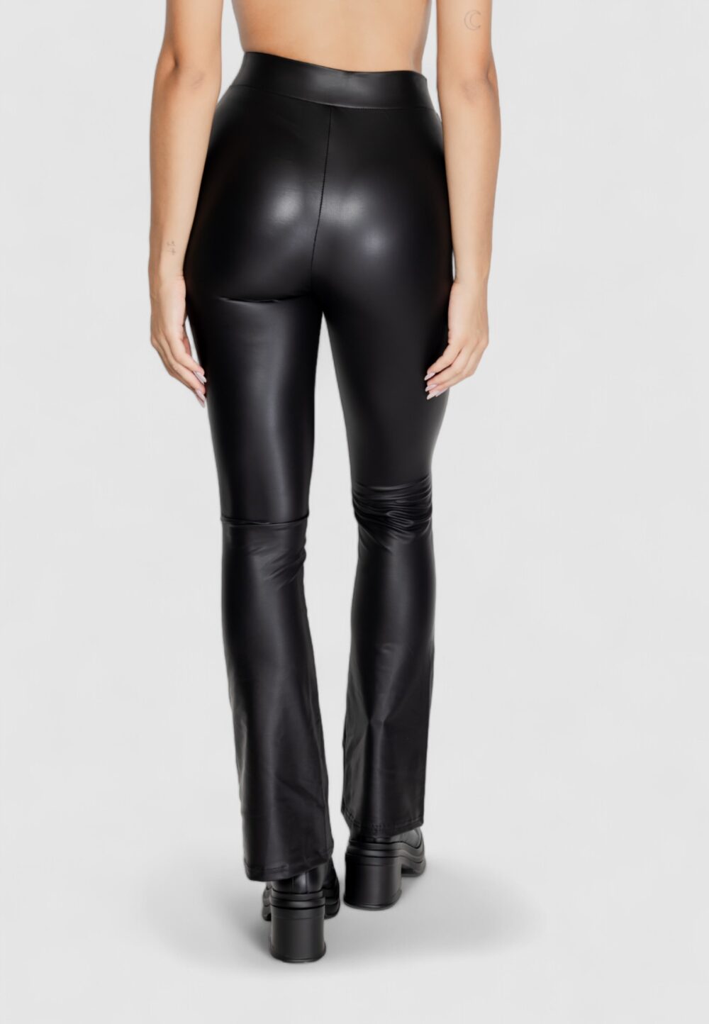 Leggings Only ONLCOOL COATED FLARED PANT JRS Nero - Foto 5