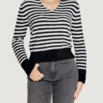 Maglione Only ELLA PIUMO LS V-NECK CC KNT Black-White - Foto 3