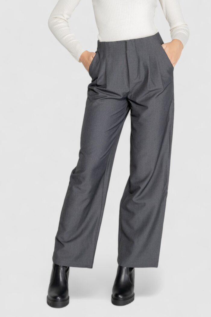 Pantaloni a palazzo Only ONLMARION HW PLEAT WID MEL PANT TLR Grigio