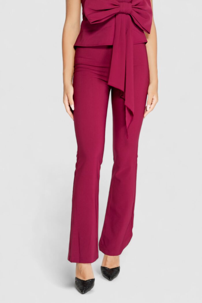 Pantaloni bootcut Rinascimento  Bordeaux