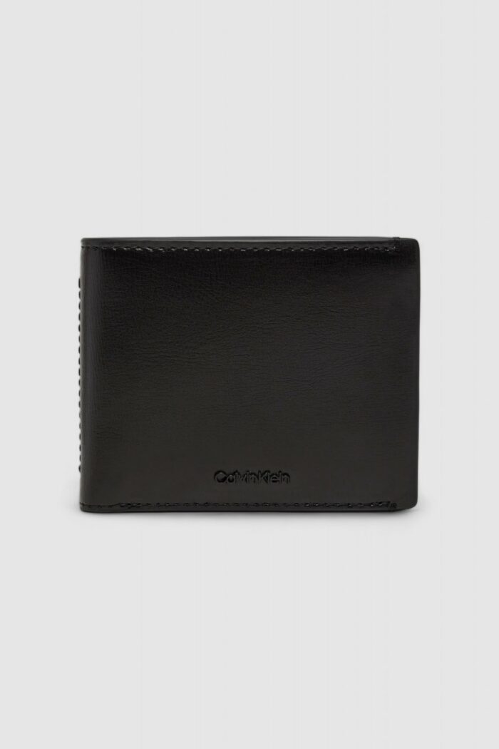 Portafoglio con portamonete Calvin Klein CLEAN ESNTL BIFOLD 5CC W/COIN Nero