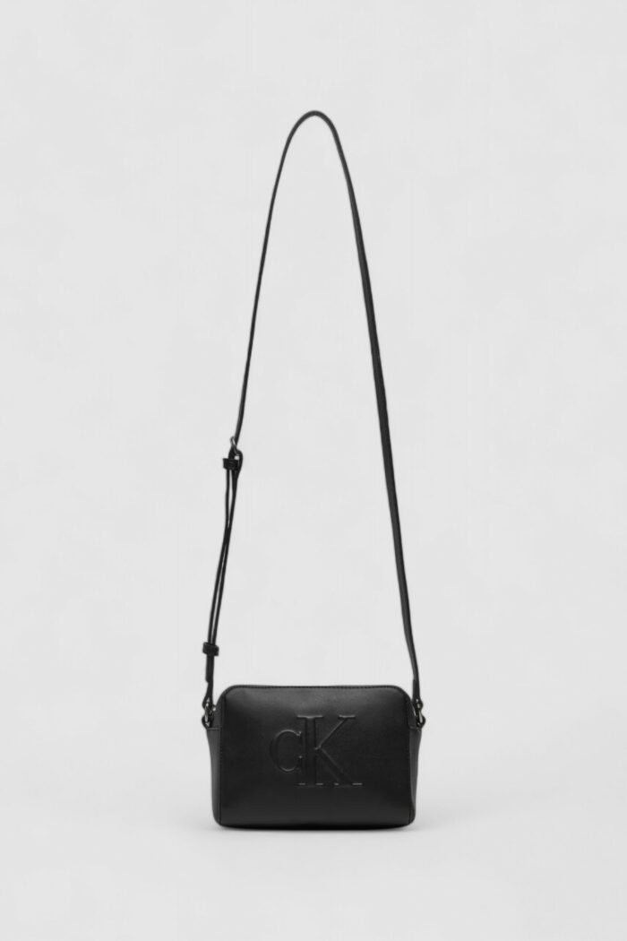 Borsa Calvin Klein SCULPTED CAMERA BAG DEBOSS Nero