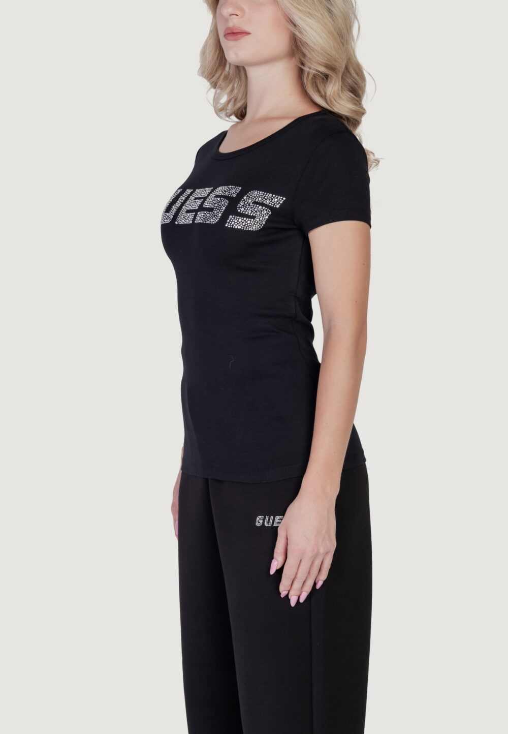 T-shirt Guess Active KIARA SS Nero - Foto 3