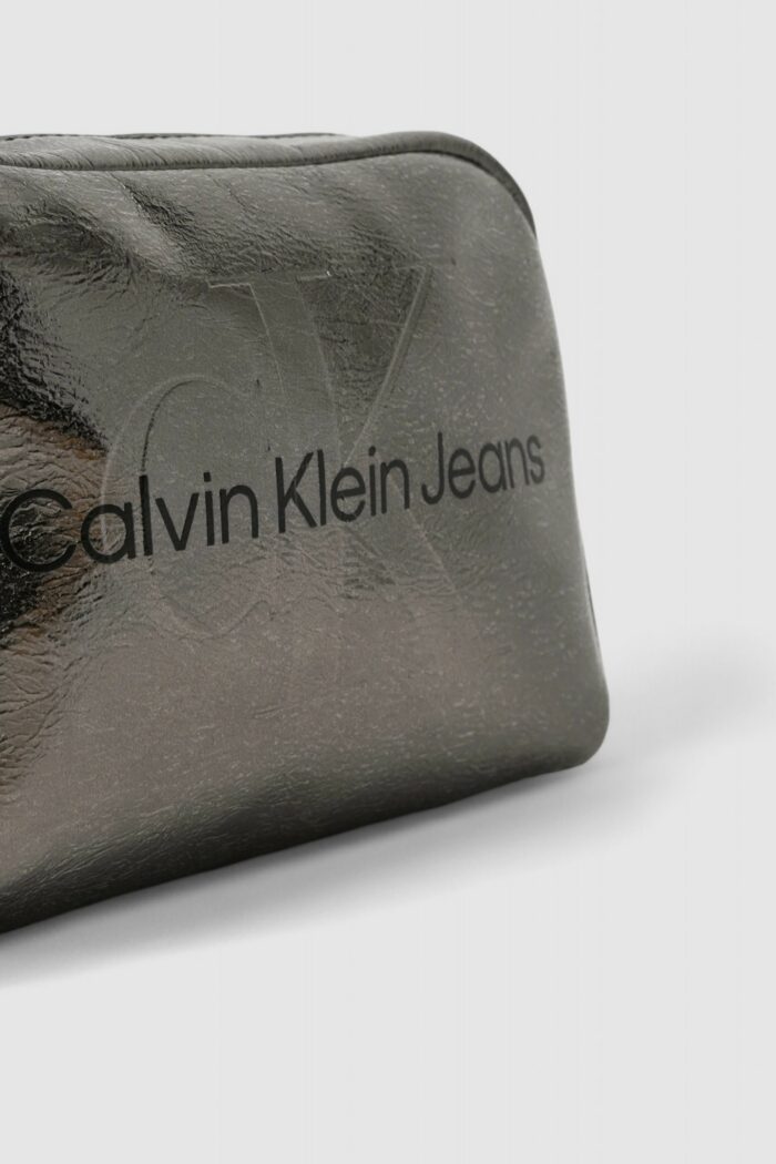 Borsa Calvin Klein SCULPTED CAMERA BAG Antracite