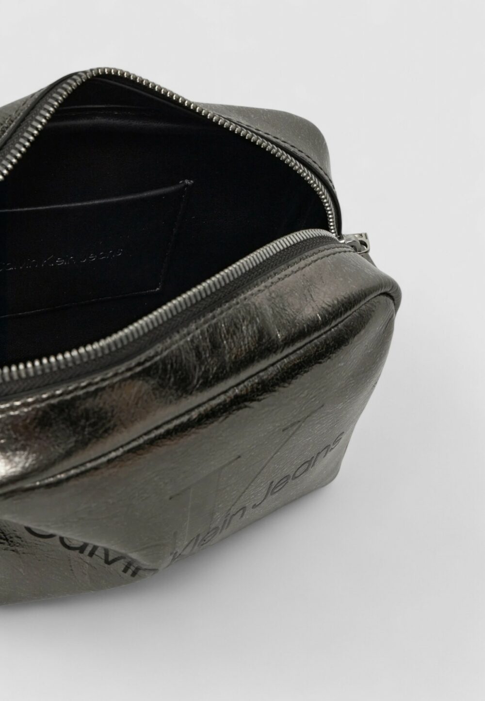 Borsa Calvin Klein Jeans SCULPTED CAMERA BAG Antracite - Foto 4