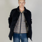 Cappotto Aquascutum WOOL 3-WAY ACTIVE TRENCH Blu - Foto 3