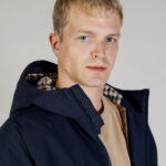 Giacchetto Aquascutum SHELL ACTIVE HOODED JACKET Blu - Foto 2