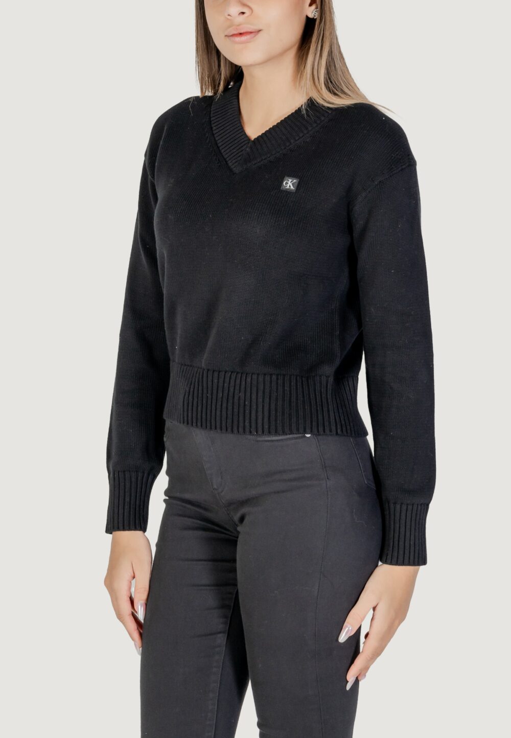 Maglione Calvin Klein Jeans CK EMBRO BADGE V-NECK Nero - Foto 2