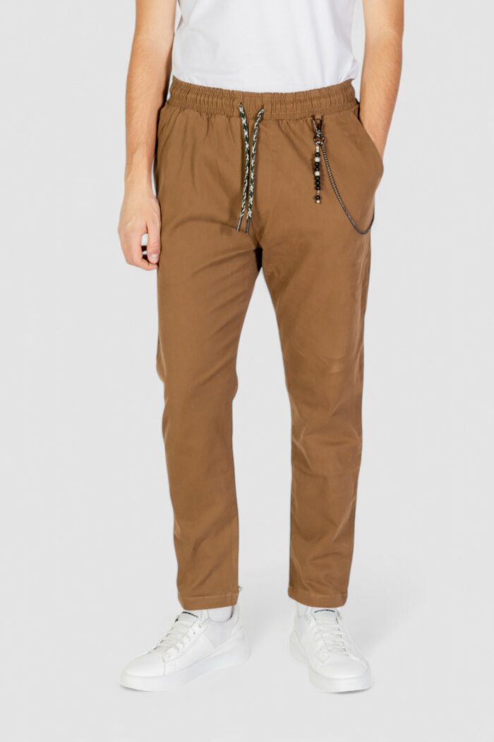 Pantaloni Gianni Lupo Leonard Carrot Fit Marrone