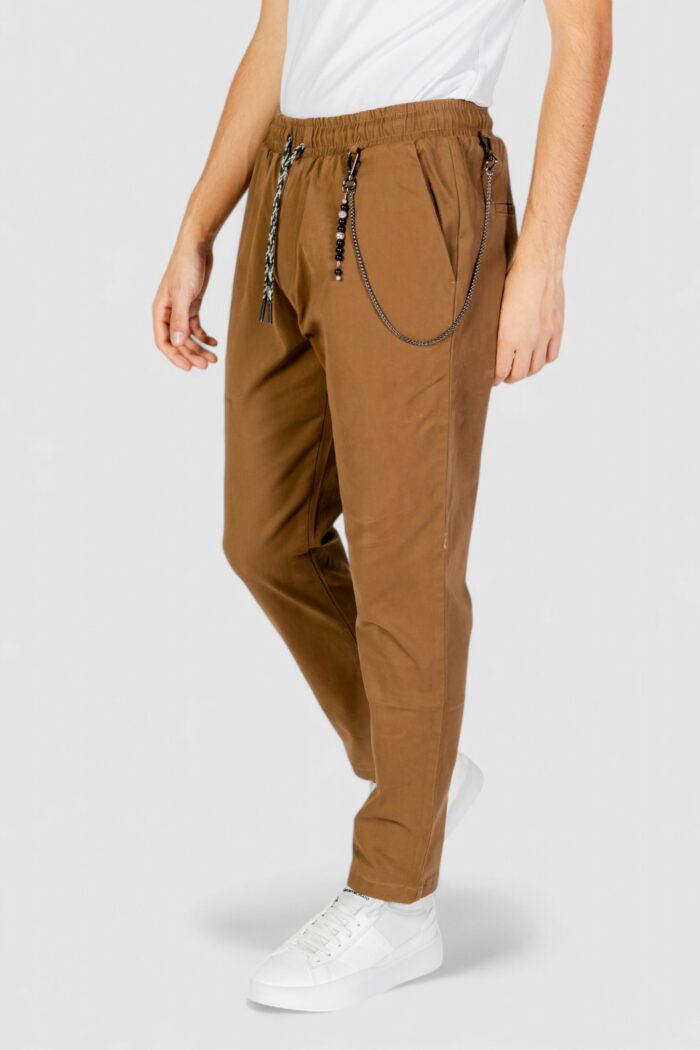 Pantaloni Gianni Lupo Leonard Carrot Fit Marrone