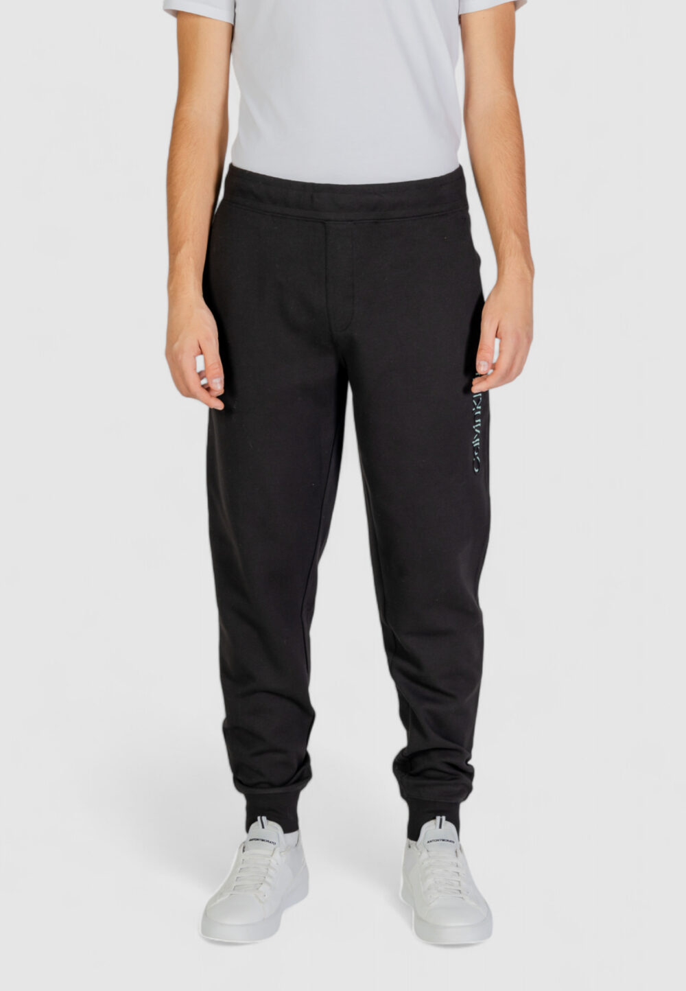 Pantaloni sportivi Calvin Klein Jeans SHADOW EMBOSSED LOGO Nero - Foto 1