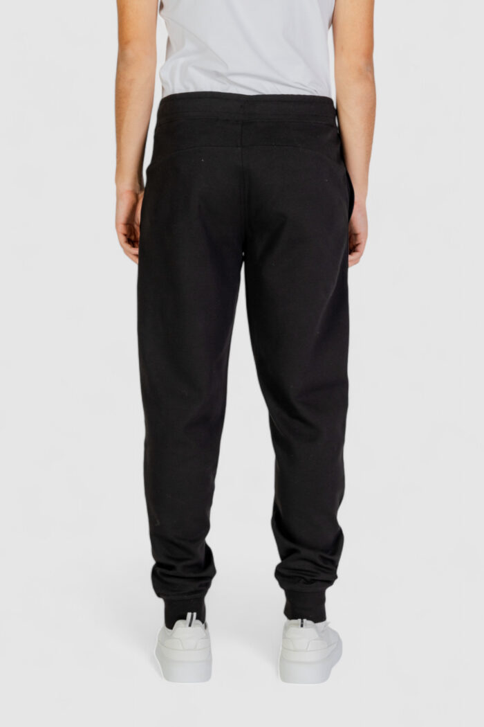 Pantaloni sportivi Calvin Klein SHADOW EMBOSSED LOGO Nero