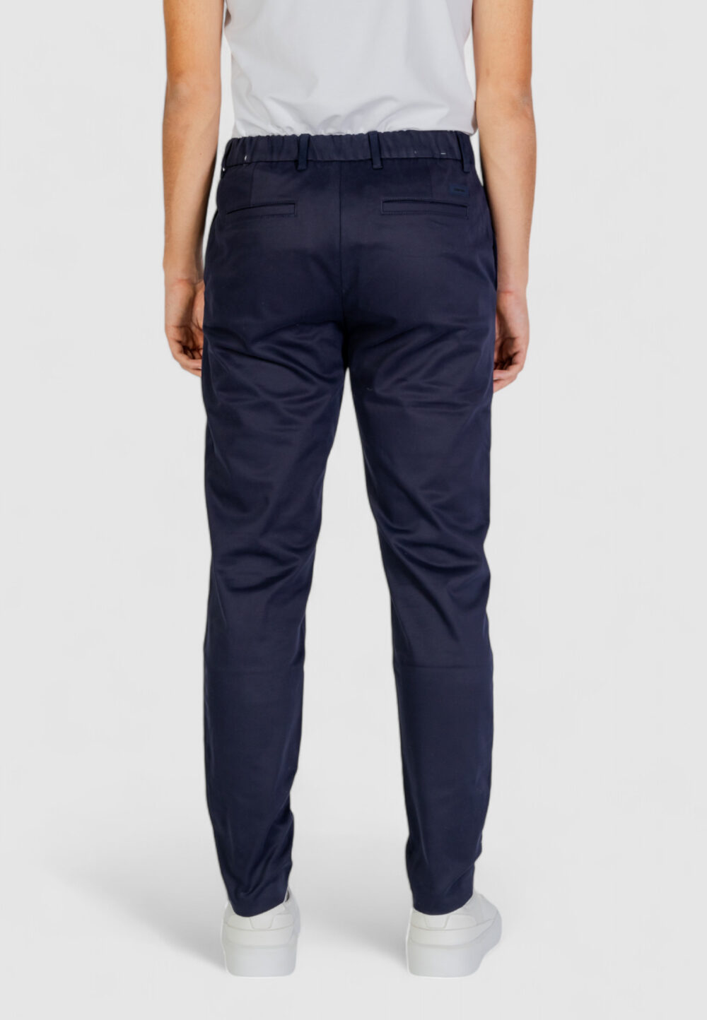 Pantaloni tapered Calvin Klein Jeans SATEEN STRETCH Blue scuro - Foto 2