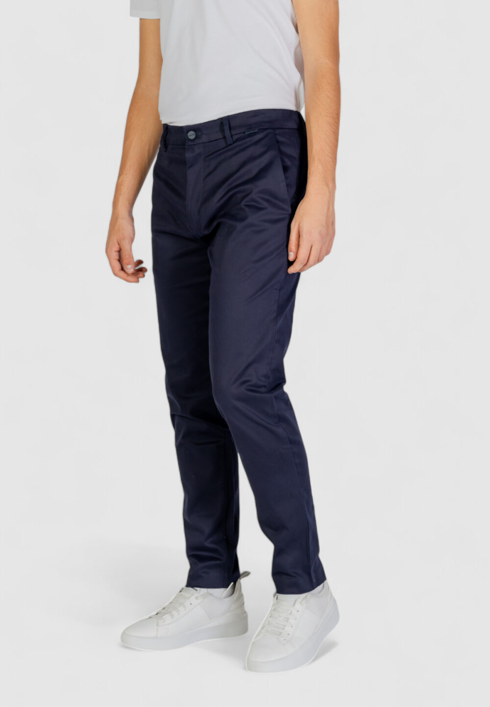 Pantaloni tapered Calvin Klein Jeans SATEEN STRETCH Blue scuro - Foto 5