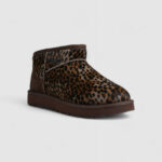 Pantofole UGG W CLASSIC ULTRA MINI CASPIAN Marrone - Foto 2