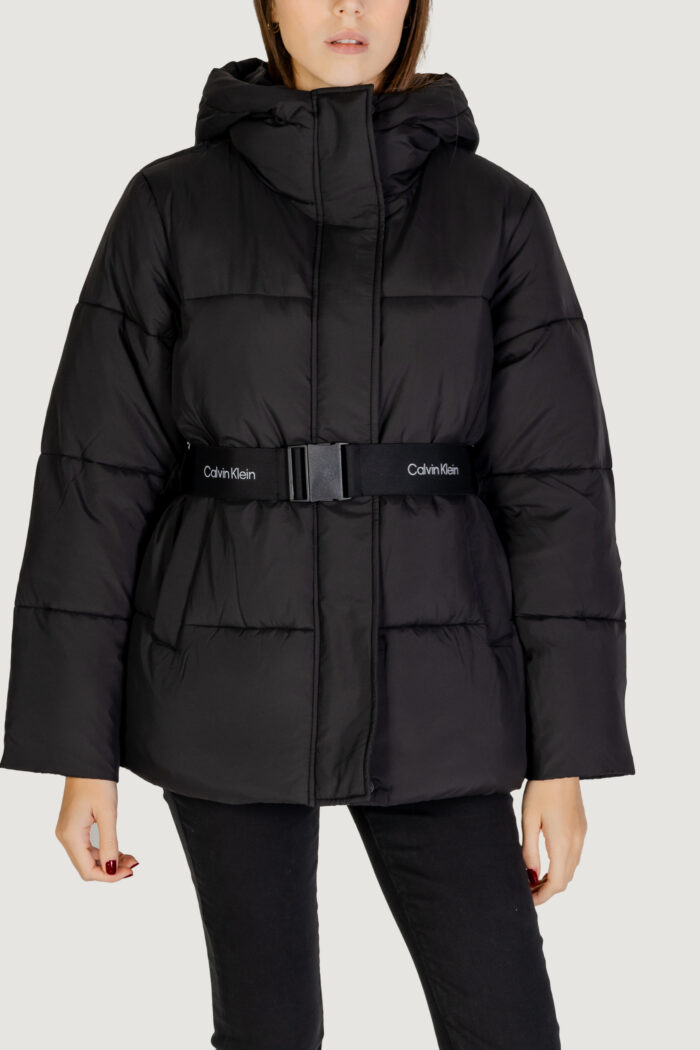 Piumino Calvin Klein LOGO BELT SHORT PUFFER Nero