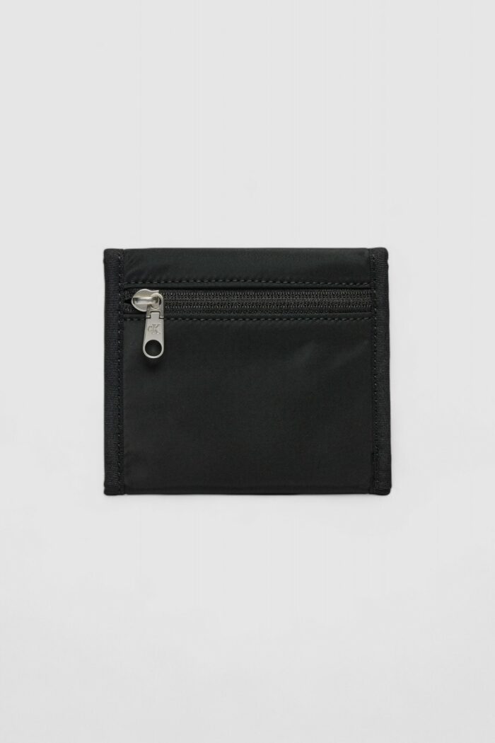 Portafoglio con portamonete Calvin Klein OVER WEBBING VELCRO WALLET Nero