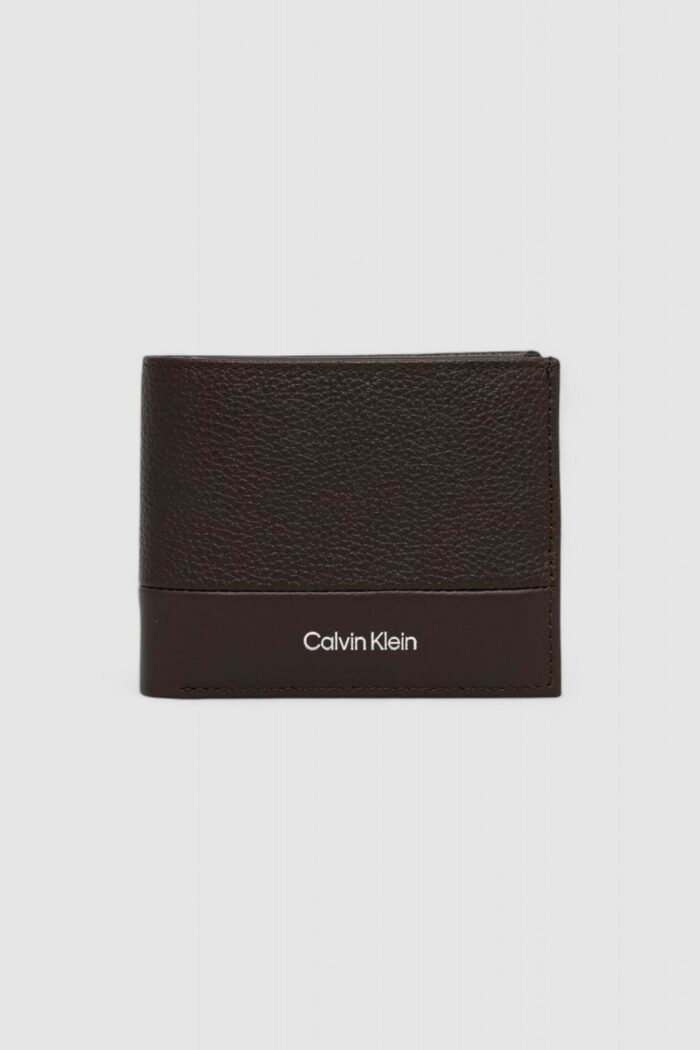 Portafoglio con portamonete Calvin Klein SUBTLE MIX BIFOLD 5CC W/COIN Marrone