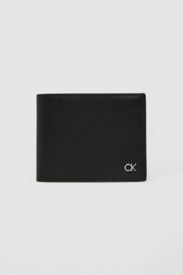 Portafoglio con portamonete Calvin Klein METAL CK BIFOLD 5CC W/COIN Nero