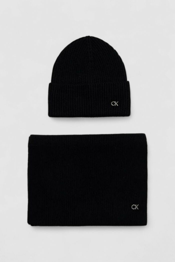 Sciarpa Calvin Klein CK METAL CHUNKY BEANIE & Nero