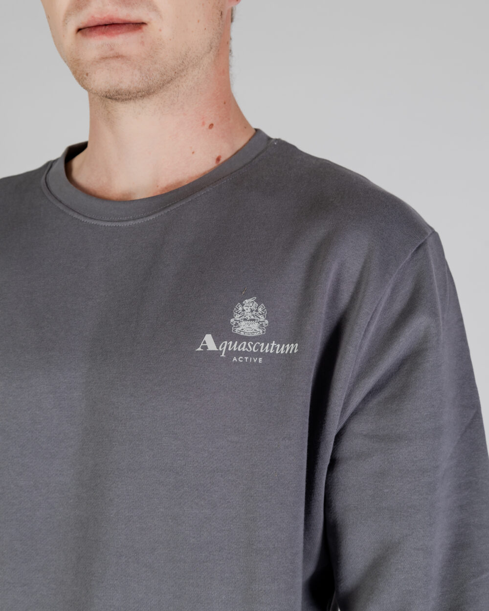 Felpa senza cappuccio Aquascutum ACTIVE SMALL LOGO CREWNECK Antracite - Foto 4