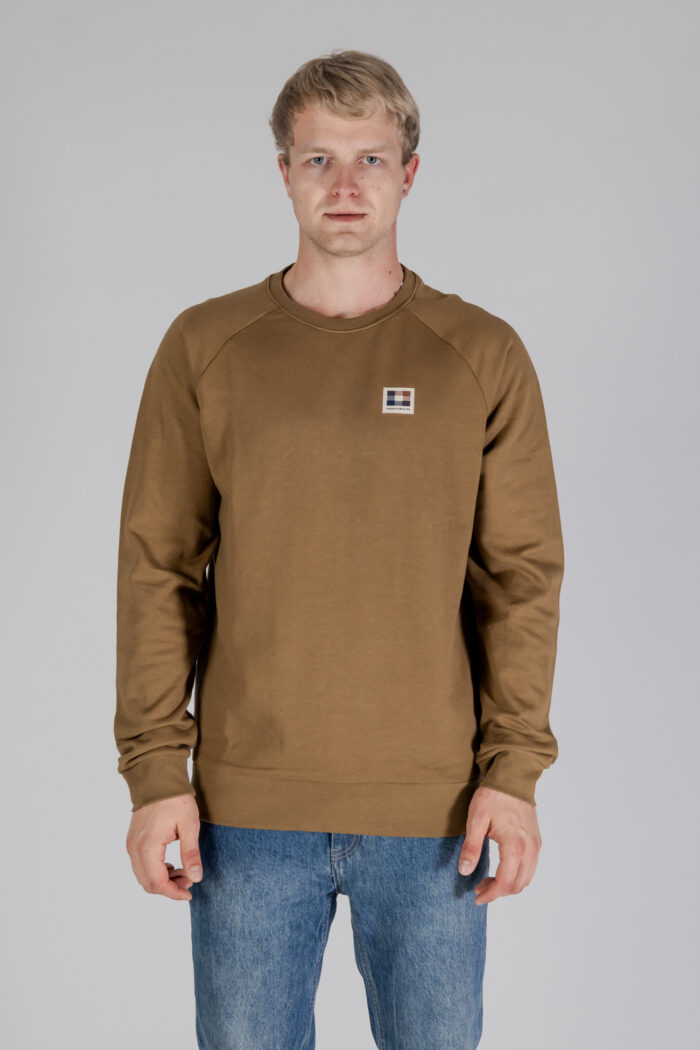 Felpa senza cappuccio Aquascutum ACTIVE PATCH CREWNECK Beige scuro