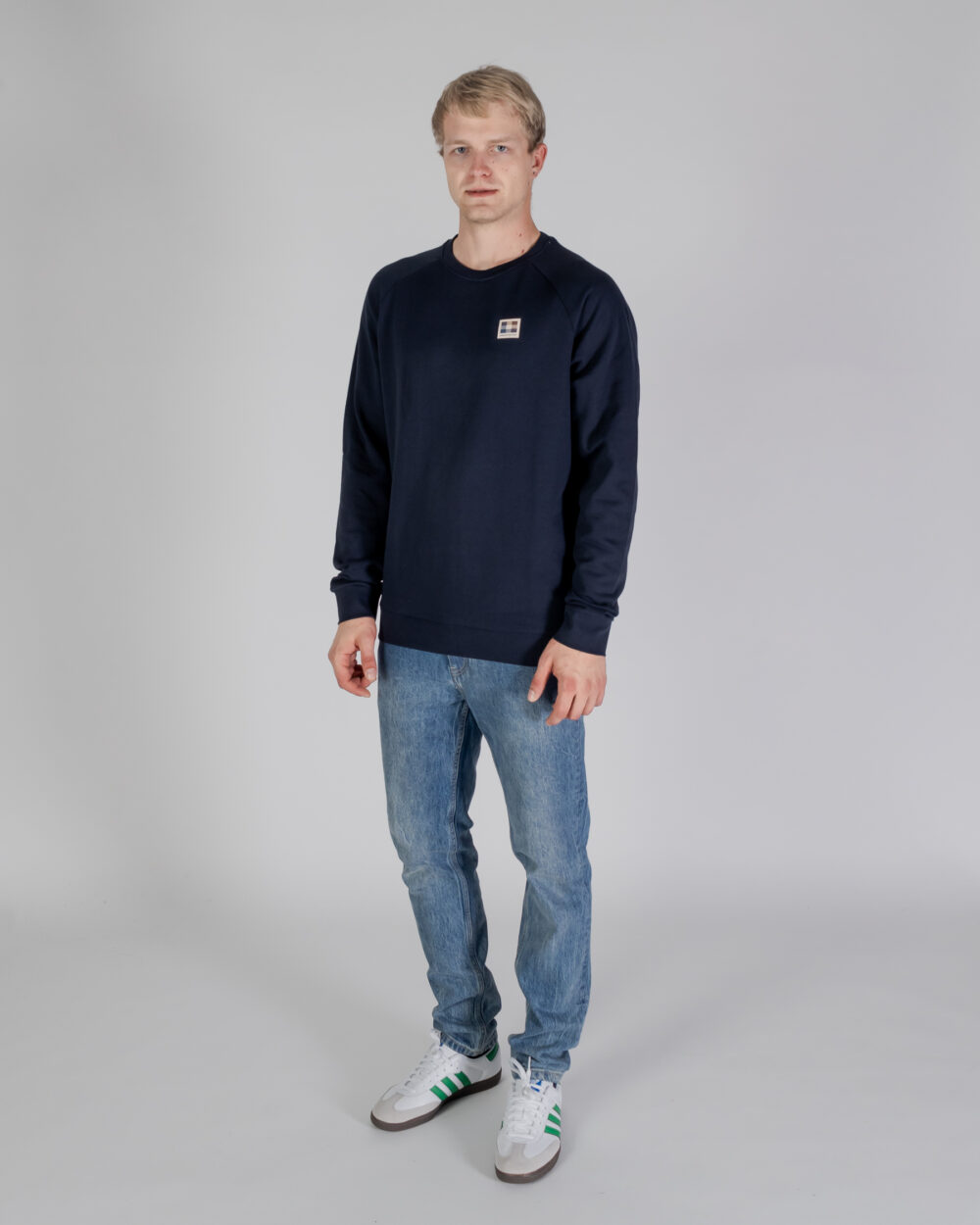 Felpa senza cappuccio Aquascutum ACTIVE PATCH CREWNECK Blu - Foto 3