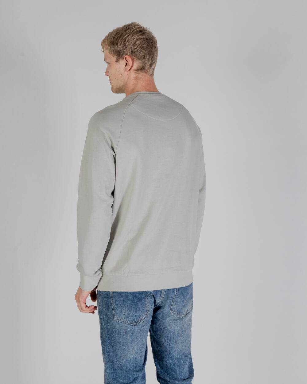 Felpa senza cappuccio Aquascutum ACTIVE PATCH CREWNECK Grigio - Foto 4