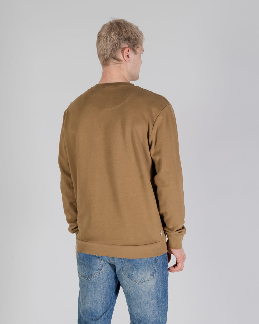 Felpa senza cappuccio Aquascutum ACTIVE SMALL LOGO CREWNECK Marrone - Foto 3