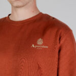 Felpa senza cappuccio Aquascutum ACTIVE SMALL LOGO CREWNECK Ruggine - Foto 4