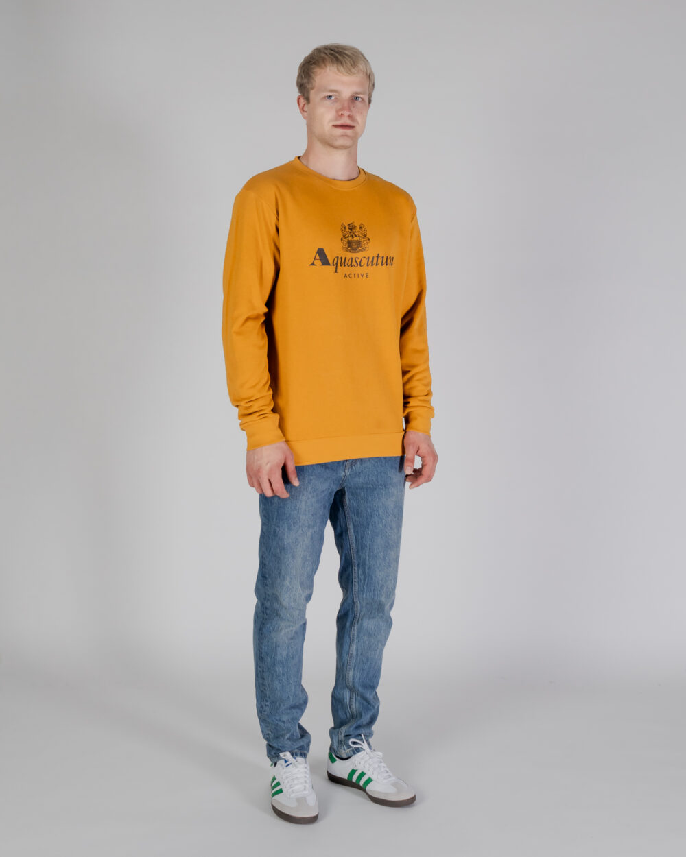 Felpa senza cappuccio Aquascutum ACTIVE BIG LOGO CREWNECK Senape - Foto 2