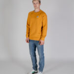 Felpa senza cappuccio Aquascutum ACTIVE PATCH CREWNECK Senape - Foto 3