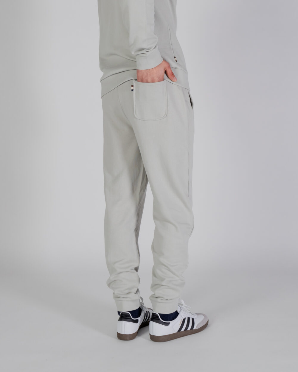 Pantaloni sportivi Aquascutum ACTIVE SMALL LOGO TRACK PANTS Grigio - Foto 3