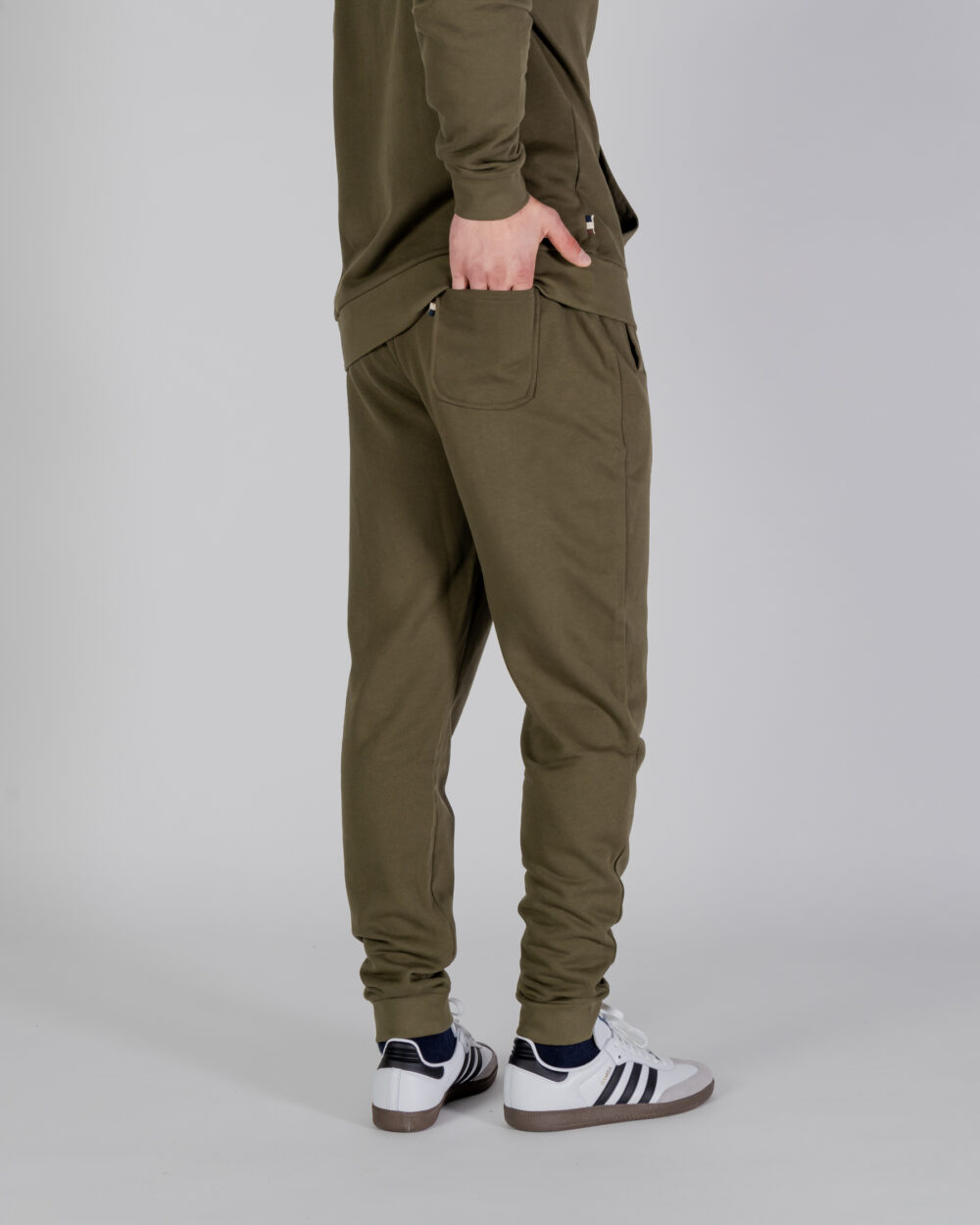 Pantaloni sportivi Aquascutum ACTIVE SMALL LOGO TRACK PANTS Verde Oliva - Foto 3