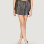 Shorts Only ONLAMILI MW FAUX LEATHER SKORT PNT CC Marrone - Foto 5