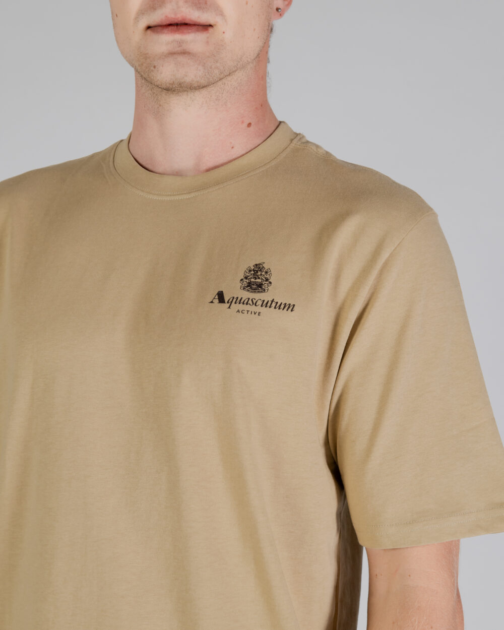 T-shirt Aquascutum ACTIVE SMALL LOGO T-SHIRT Beige - Foto 3