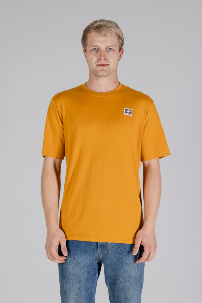 T-shirt Aquascutum ACTIVE CLUB CHECK PATCH T-SHIRT Senape