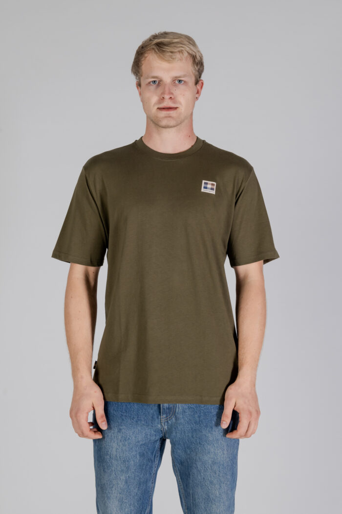 T-shirt Aquascutum ACTIVE CLUB CHECK PATCH T-SHIRT Verde Oliva