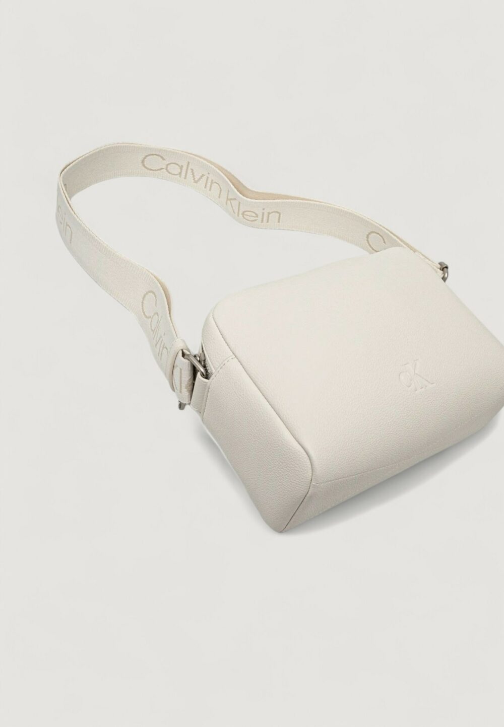 Borsa Calvin Klein ULTRALIGHT CAMERA BAG21 PU Bianco - Foto 4